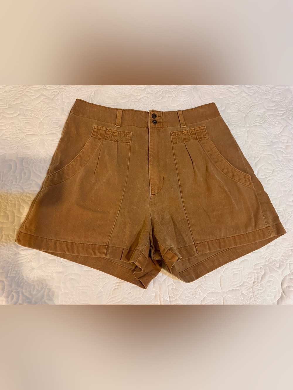 Universal Thread High-Waist Tan Shorts with Front Pockets